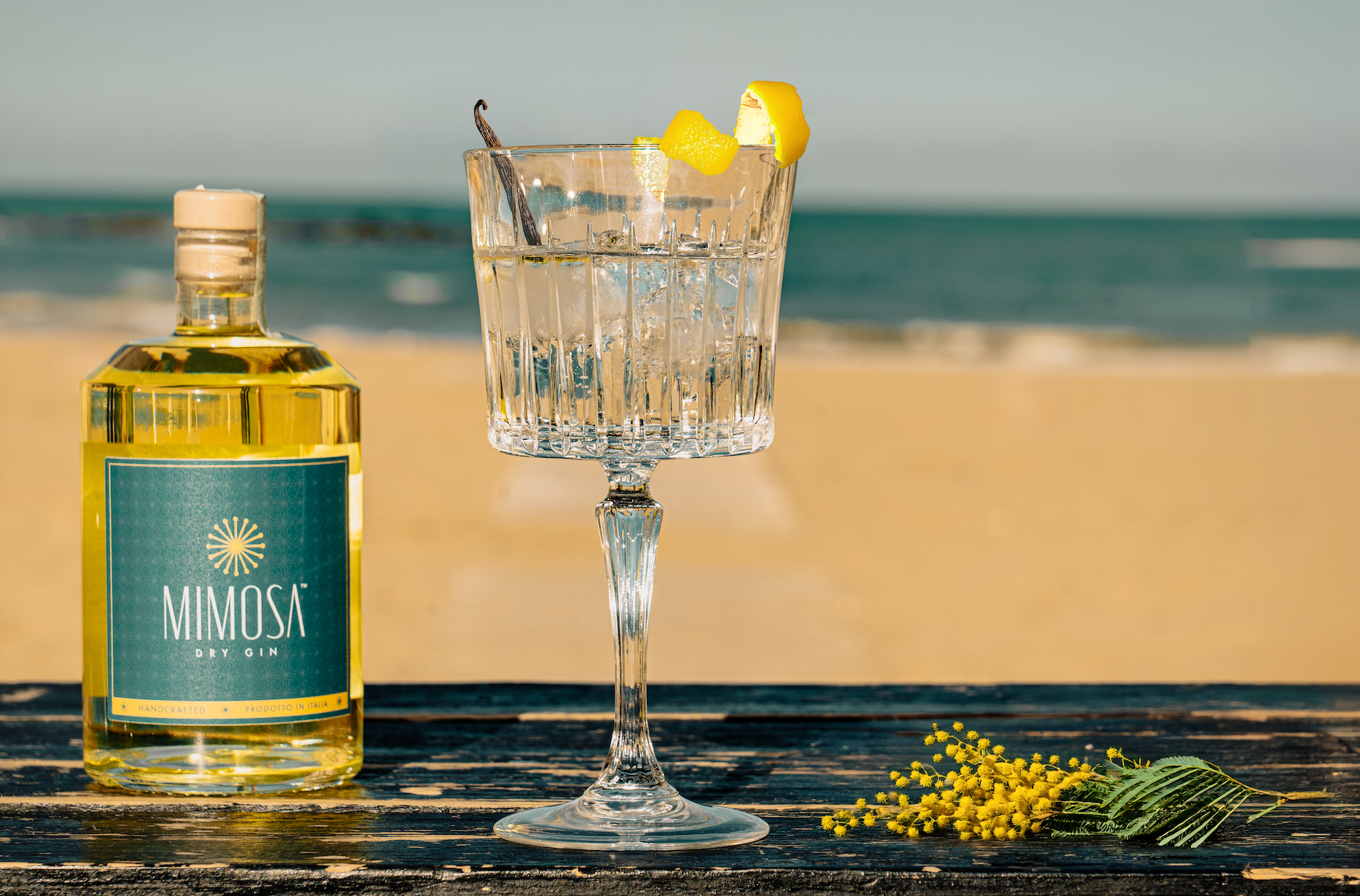 Vanilla Sky: gin tonic vellutato con vaniglia, limone e sambuco